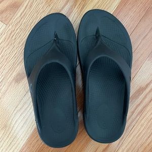 OOFOS sandals , used 3 times